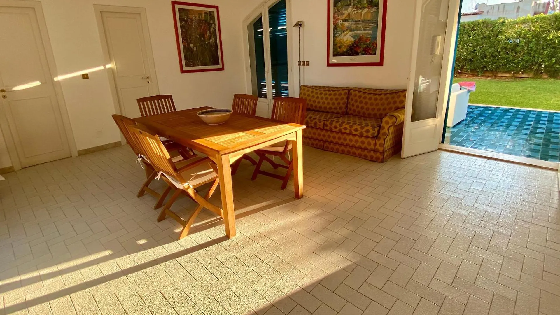 Luxury Villa Just 50 Mt From The Beach Carini Italy