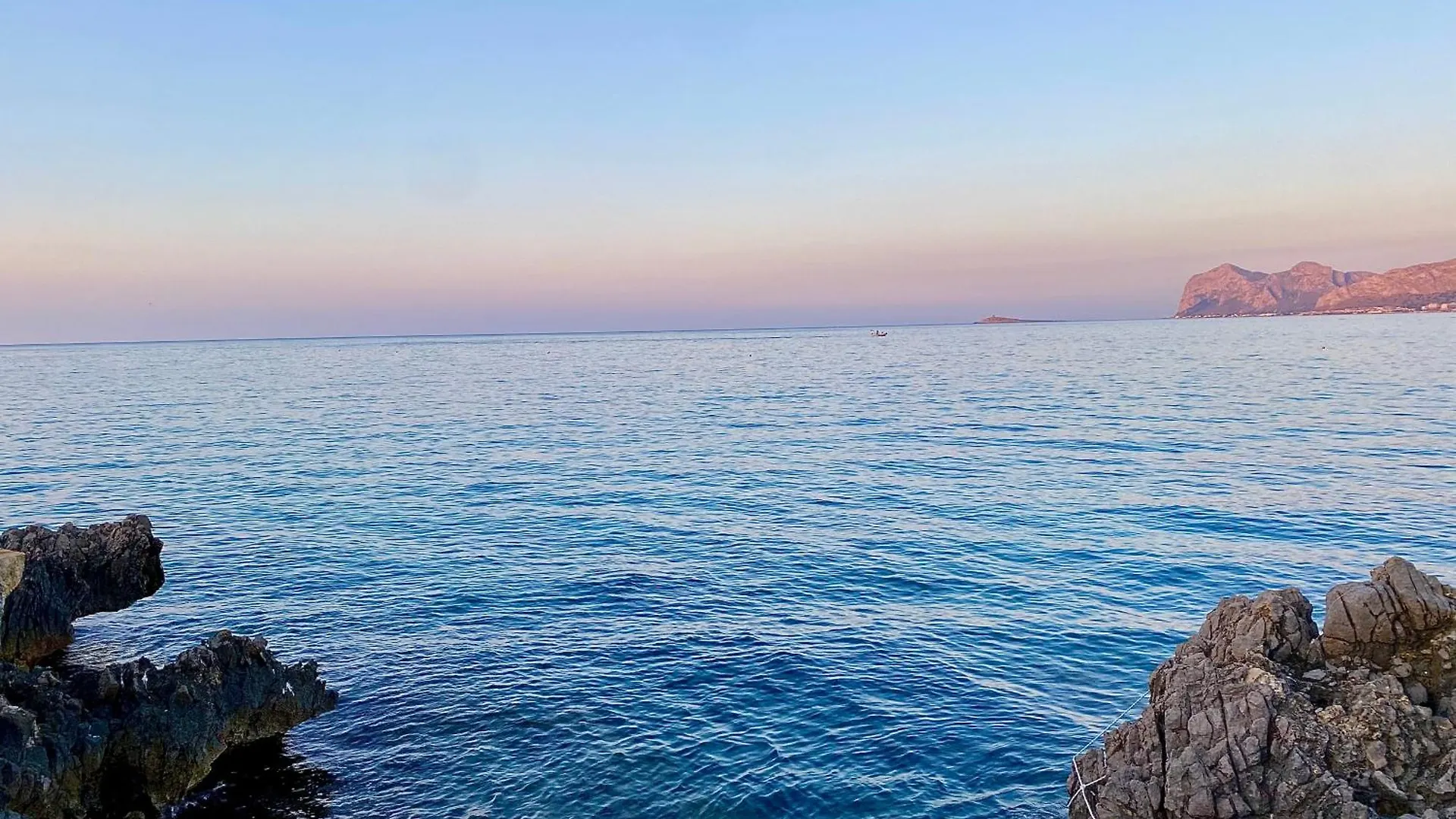 Luxury Villa Just 50 Mt From The Beach Carini